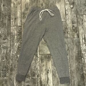 Grey standard cloth sweatpants